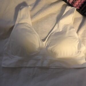 Women's White Intimate Bra ~ size 4x ~ 16” band ~ slight padded